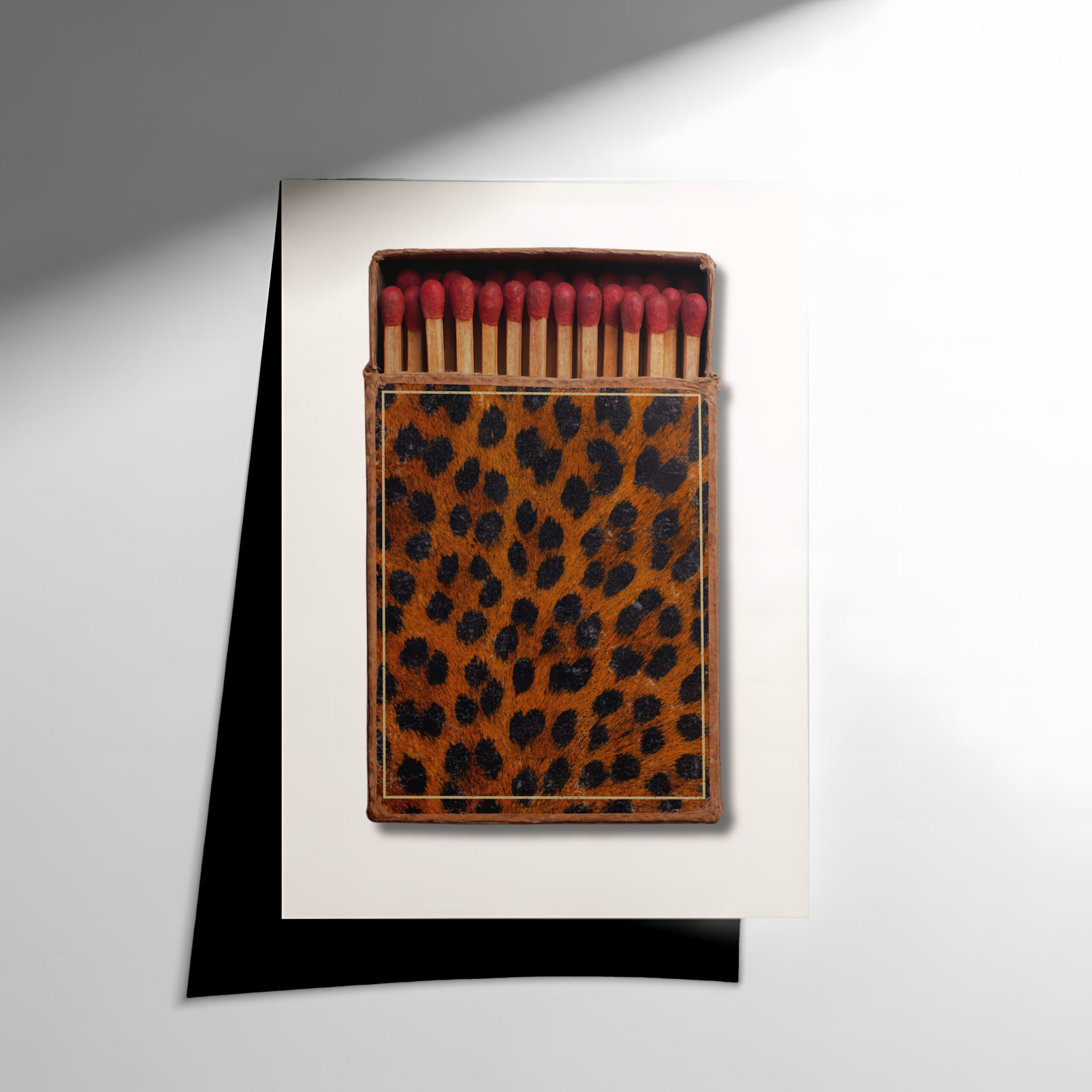 38 Leopar Desenli Kibrit Kutusu Poster - Görsel 1